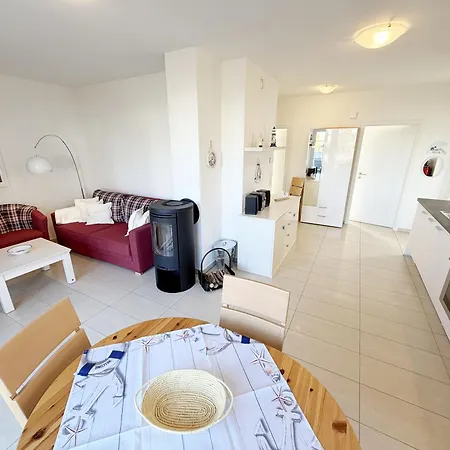 F Haus Moewe Whg 01 Mit Terrasse & Kamin * Thiessow